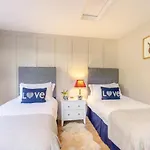 2 Bed In Oc-c34661 Long Marton