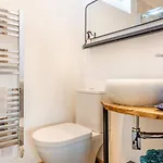 2 Bed In Oc-c34661 *