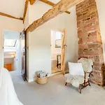 2 Bed In Oc-c34661 * Long Marton
